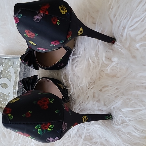 Nwot Betsey Johnson stilettos - Picture 3 of 9